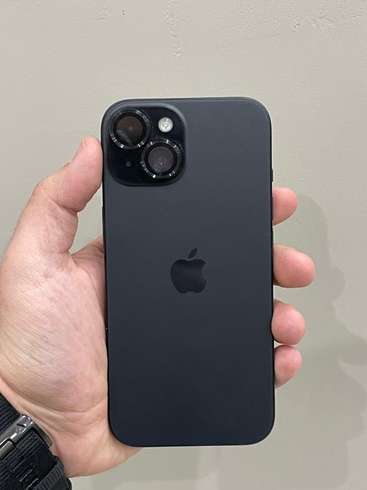 iPhone 15 в хорошем состоянии