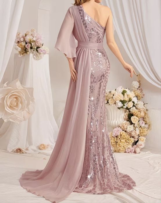 Офицялна,елегантна ролкя