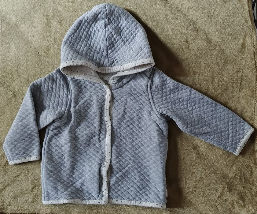 Скидки цен! фирменных вещей! Стёганая кофточка с капюшоном.Осень-весна