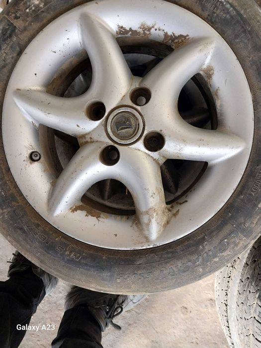 Avtomobil diskasi sotiladi R13