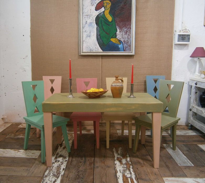 Set masa si 6 scaune vechi din lemn masiv reconditionat