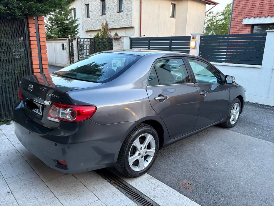 TOYOTA Corolla 2010 — imagine 3
