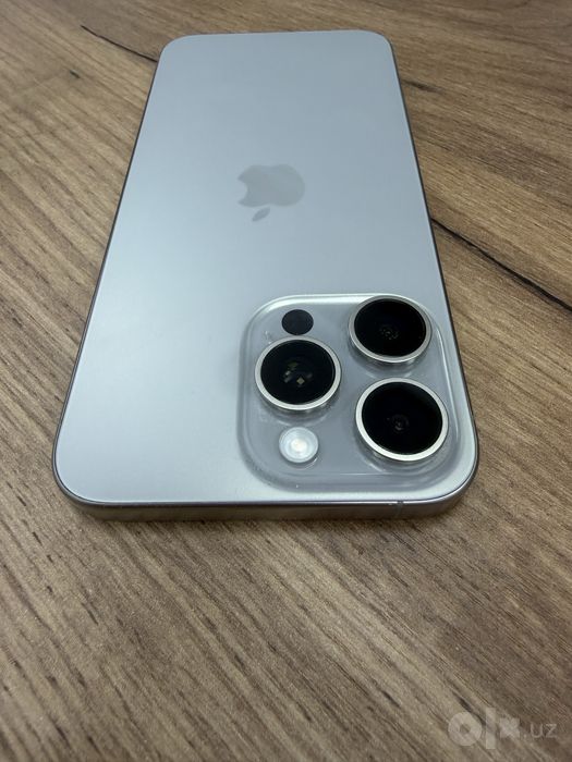 IPhone 15 pro max natural titan