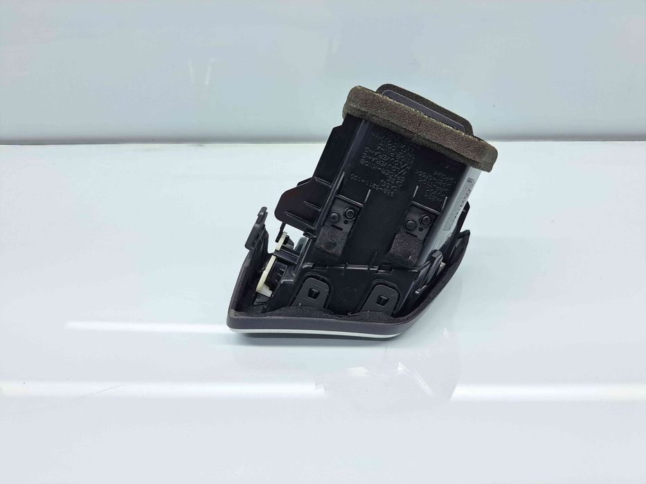 Grila aerisire dreapta Nissan X-Trail (T32) [Fabr 2013-prezent] 68760