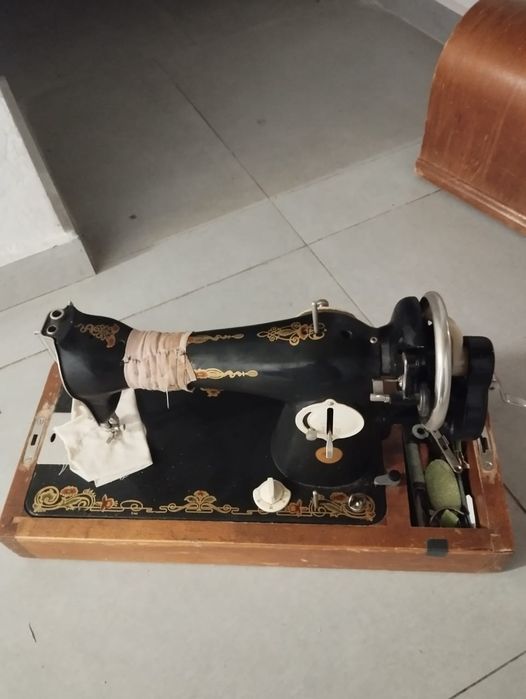 Ручная  швейная машинка