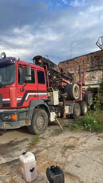 Vand camioane forestiere