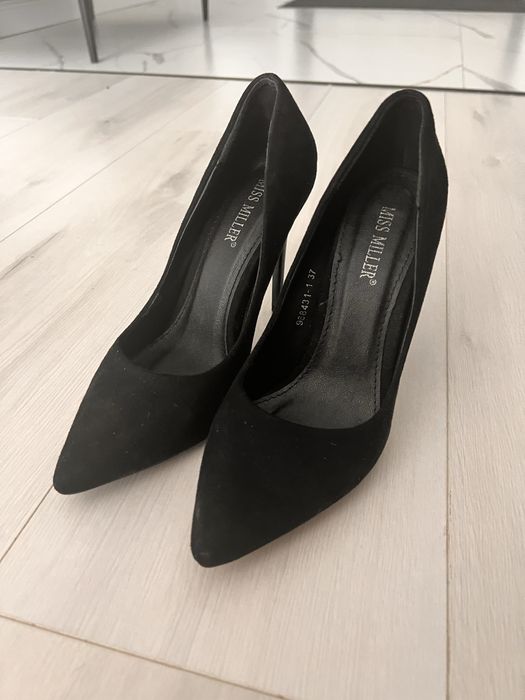 Туфли на шпильках