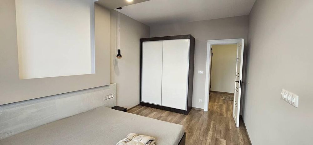 Дава се под наем Двустаен апартамент в Бургас, Славейков - 67 кв.м за 714 € - Снимка #4