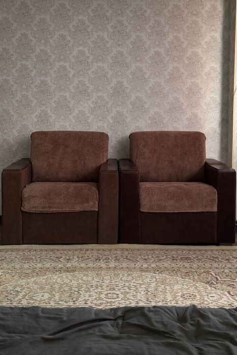 Продается диван с креслами
