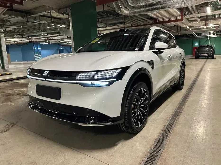 Zeekr 7 605 RWD pod zakaz