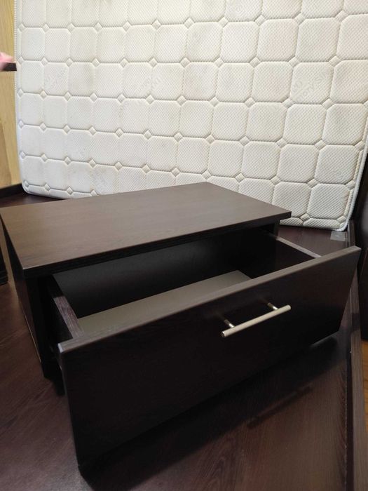 Скрин и 3 броя нощни шкафчета за спалня - венге