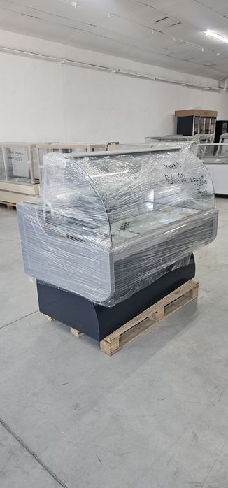 Нова Хладилна Витрина 150х90