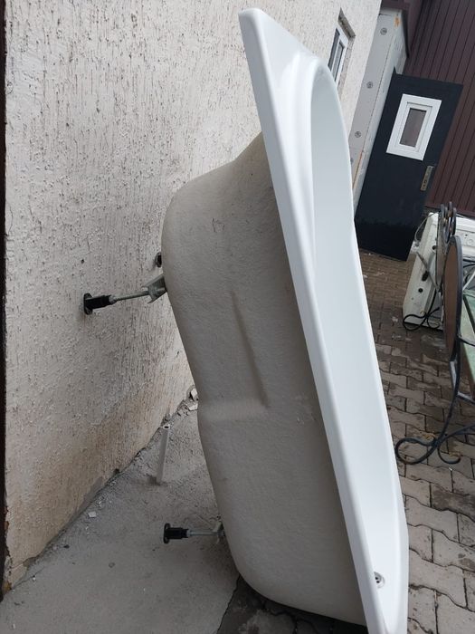 Акриловая ванна б/у 1,60*0,70