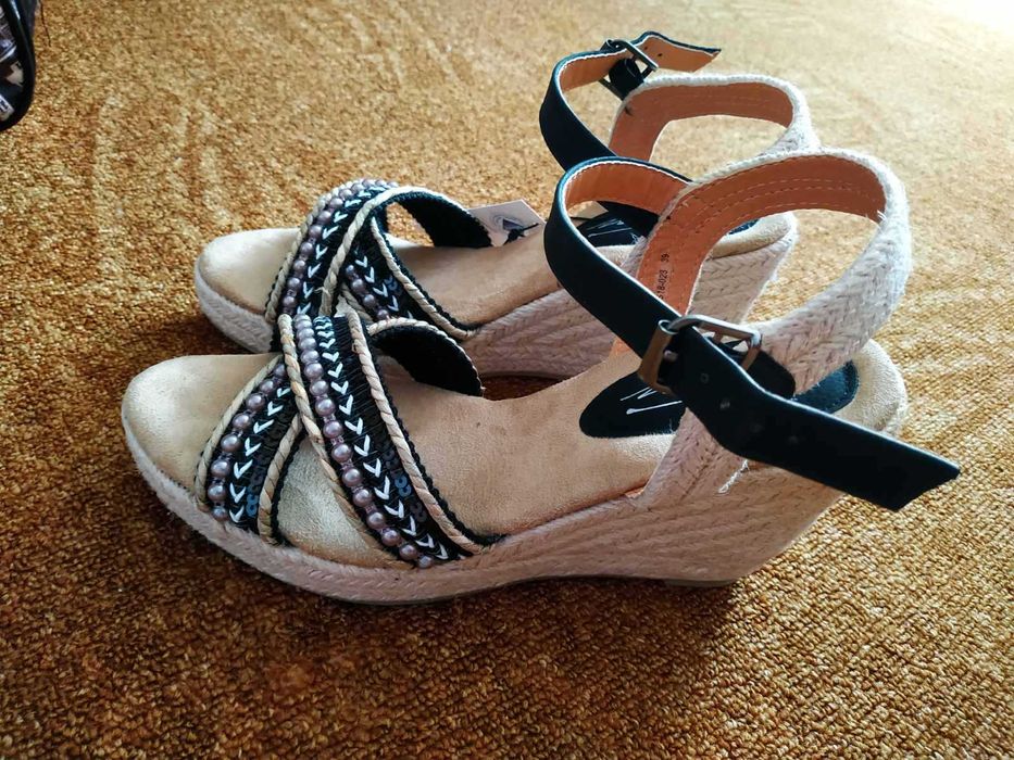 НОВИ САНДАЛИ на платформа Тенденз