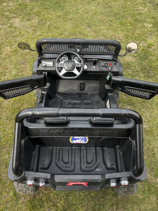 Masinuța 4x4 mercedes unimog 2 locuri
