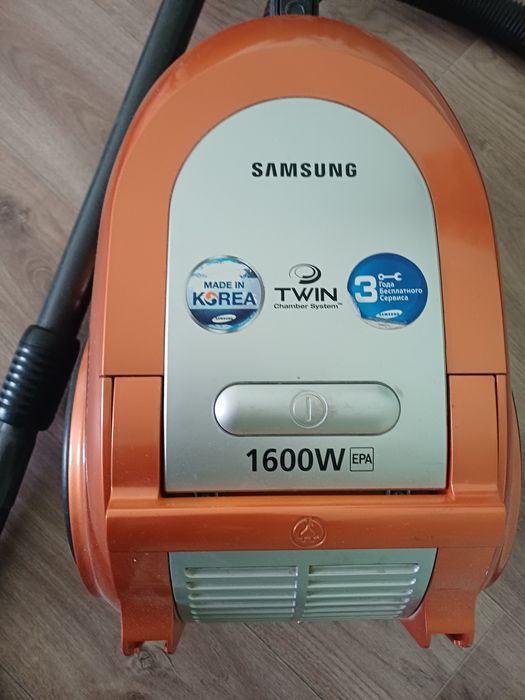 Пылесос Samsung 1600W