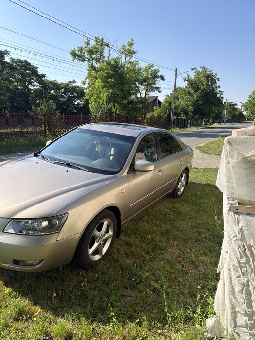 Vând Hyundai Sonata