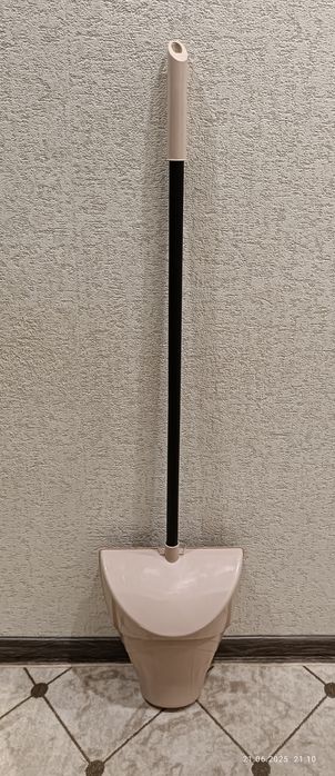 Совок-ловушка с высокой ручкой