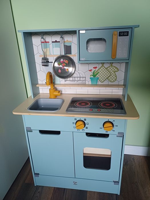 Детска дървена кухня HaPe + подарък