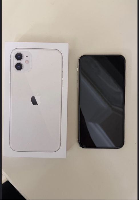 продам айфон 11 срочно идеальный