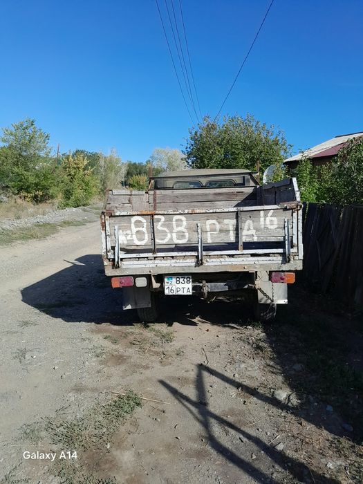 Продам УАЗ 3303 бортовой