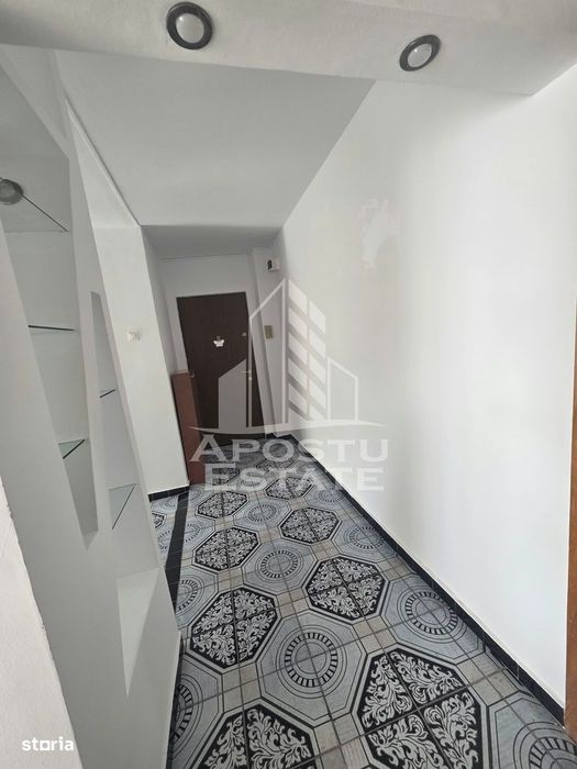 Apartament  2camere de inchiriat zona LIPOVEI