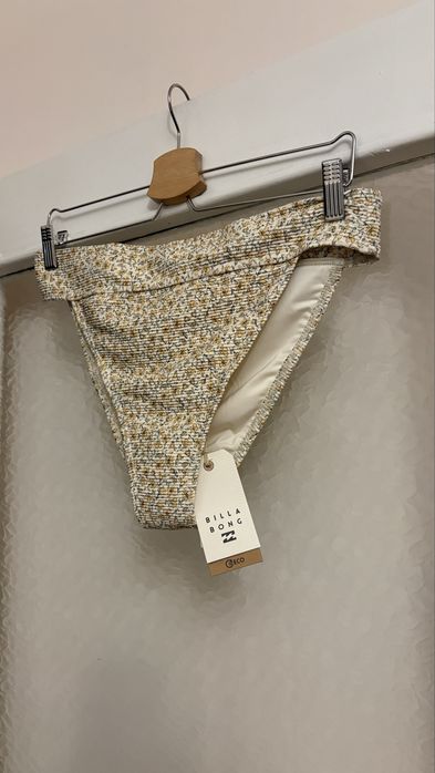 Долнище на бански нов с етикет р-р Л