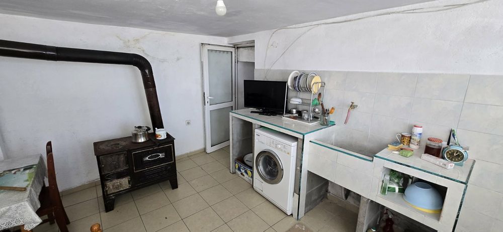 Продава се Промишлена сграда в Асеновград - 1700 кв.м за 60 €/кв.м - Снимка #2