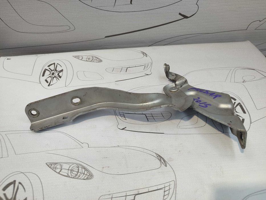Balama Capotă Dreapta Nissan Pulsar (C13) 2014–2018 / Cod OEM 654003DN0A (5D2)