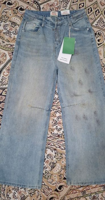 Джинсы новые, стильные