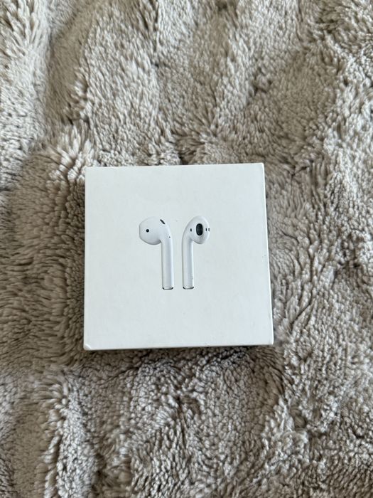 Продам Airpods 1