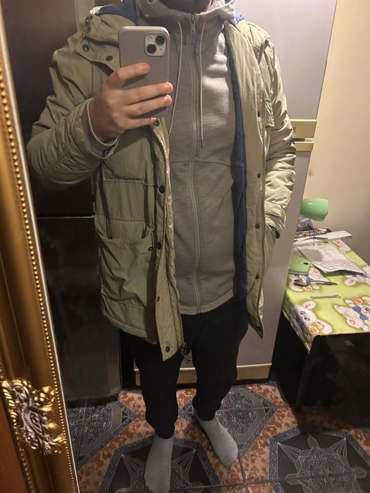 Geaca Billabong marimea M, cu gluga