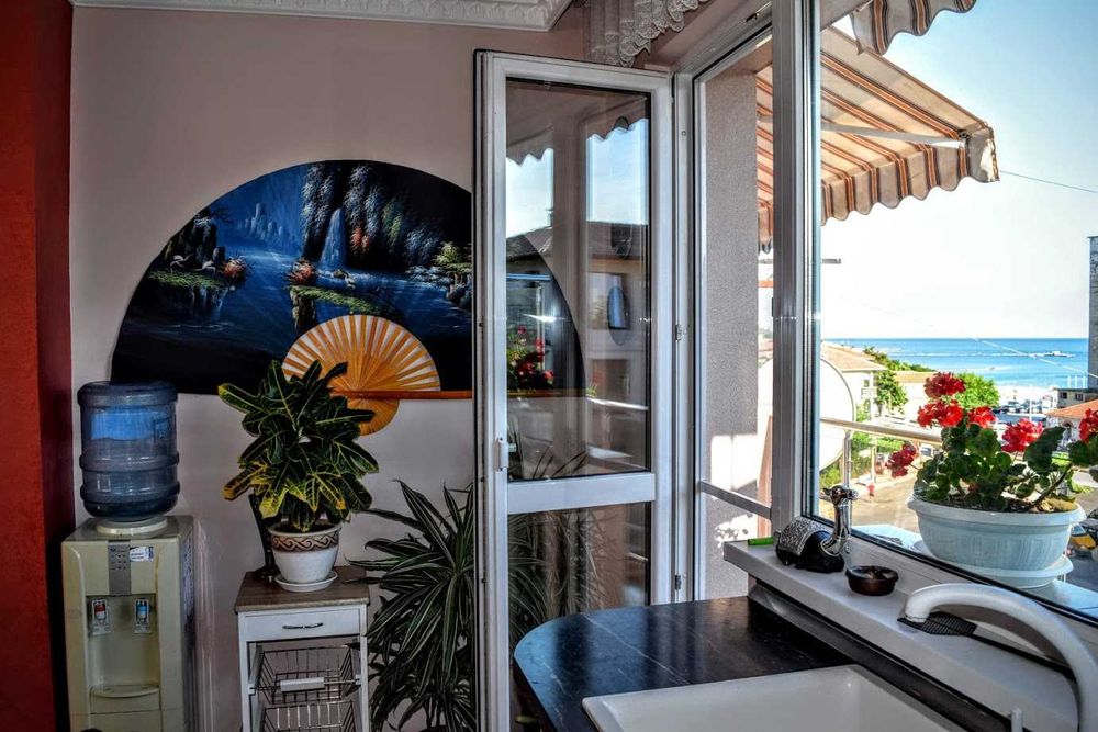 Продава се Тристаен апартамент в Балчик - 99 кв.м за 1657 €/кв.м - Снимка #1