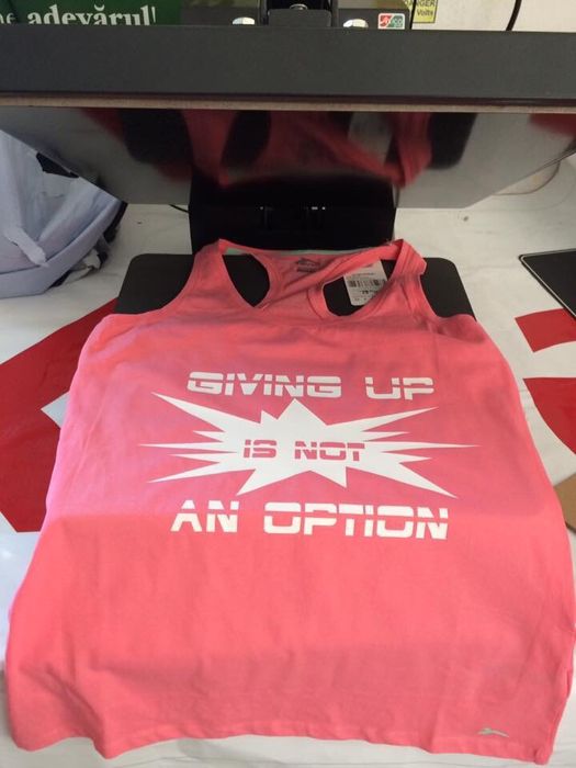 Tricouri /bluze personalizate