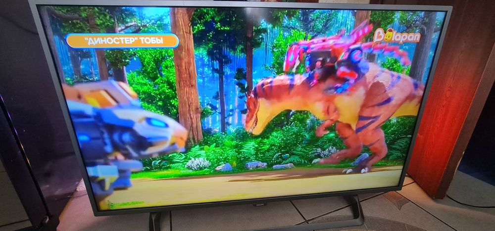 Смарт тв Philips 4k Ambjlihgt.