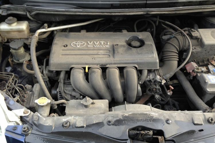 Тойота корола версо 1.8vvt-i 129кс.Автоматик //НА ЧАСТИ//