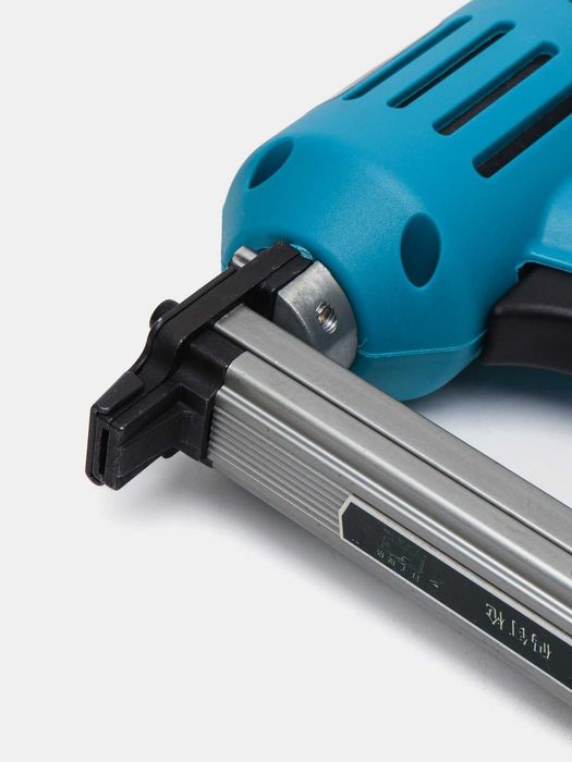 Электрический степлер Biyoti BYT-1013, 1800 Вт,  13 мм, 20 шт/мин