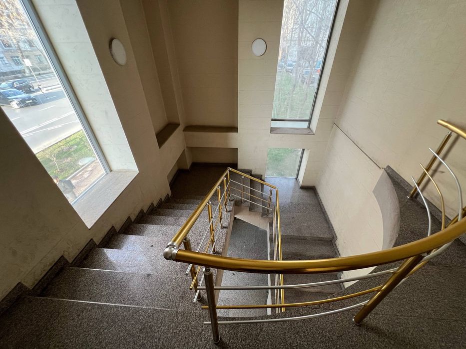 Аренда под офис 40м2 Глинка! Вдоль Дороги, Мирабад улица Нукус 750у.е