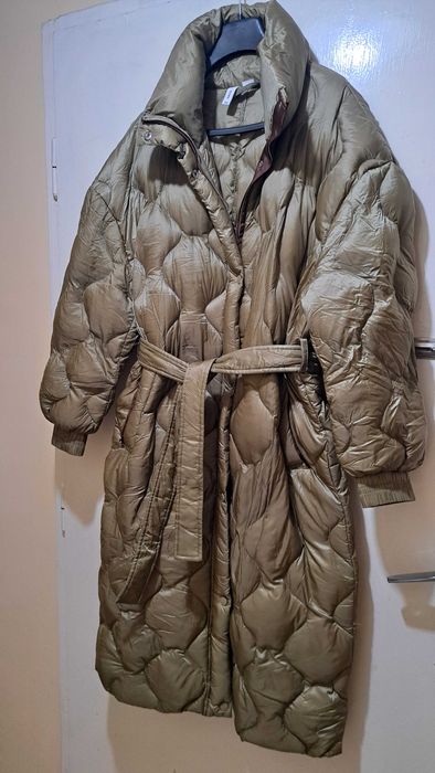 Пухенка дълга на Mango ,размер М по етикет ,пълнеж гъши пух