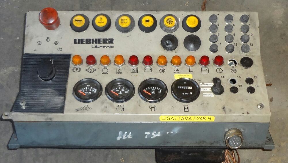 Pult upravleniy Libherr 752 buldozer