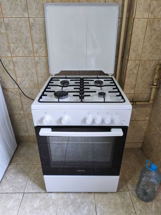 Aragaz Arctic impecabil