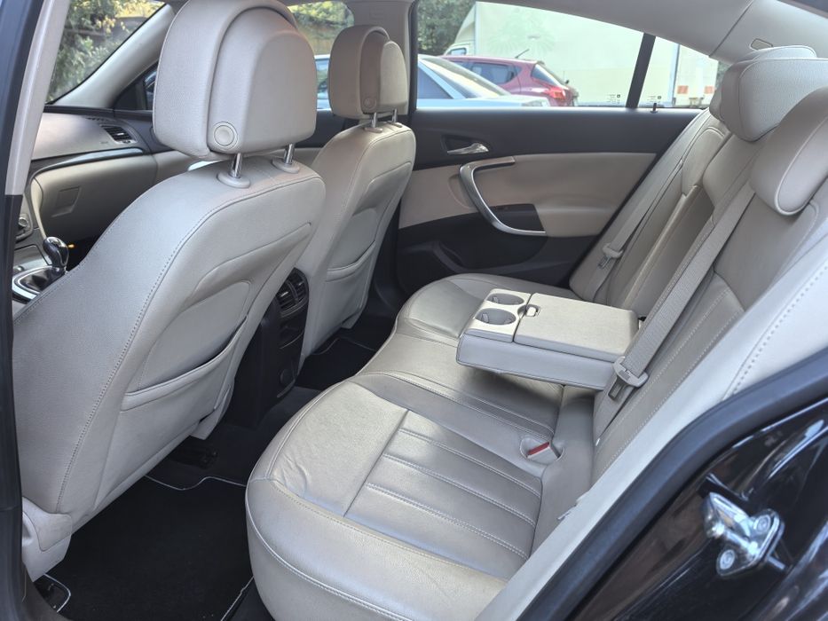 Opel Insignia 2.0 turbo