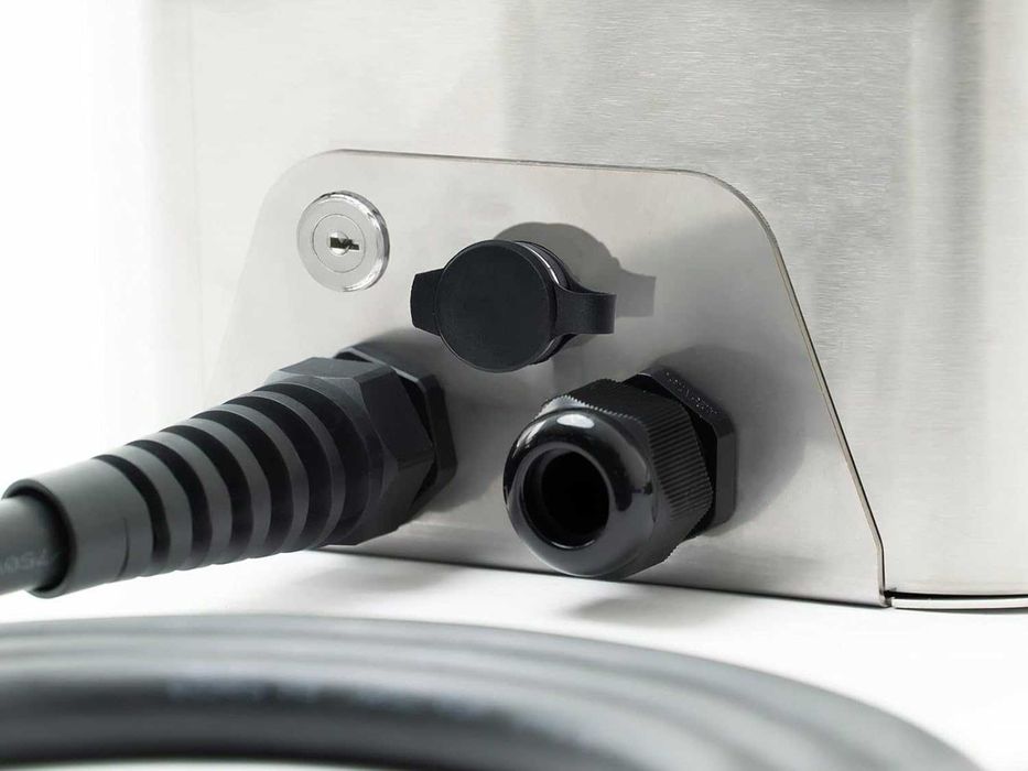 Зарядна Станция за Електрически Автомобили - Juice Charger Me, Wallbox