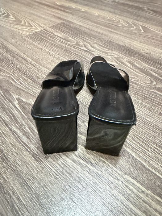 Пантолеты на устойчивом каблуке