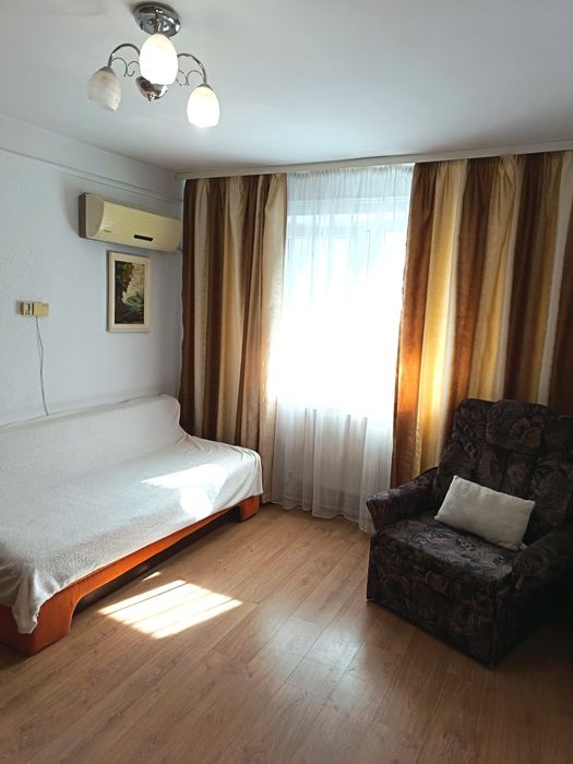 Închiriez apartament 60 mp Focșani.