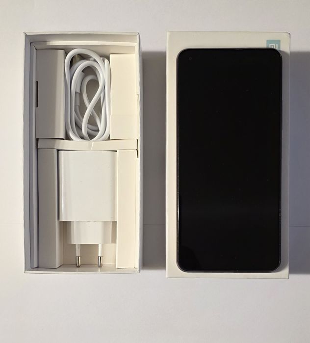 Смартфон Xiaomi Mi 11 Lite 6/128GB