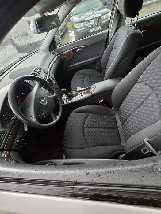 Mercedes w211 dric funerar  4 usi