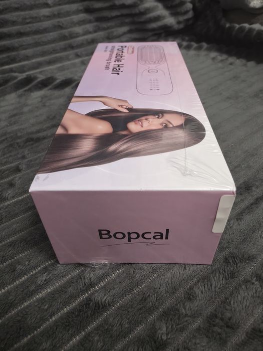 Perie pentru îndreptat parul fără fir, noua, sigilata