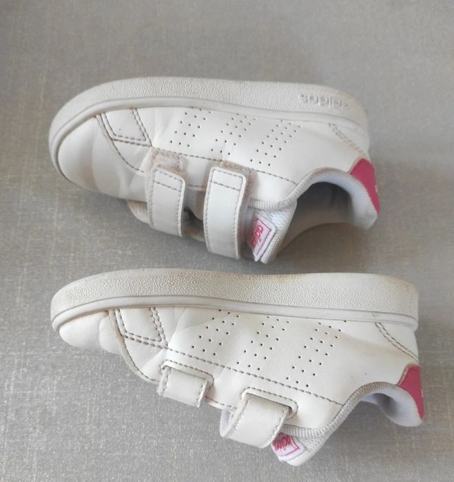 Adidasi marime 24