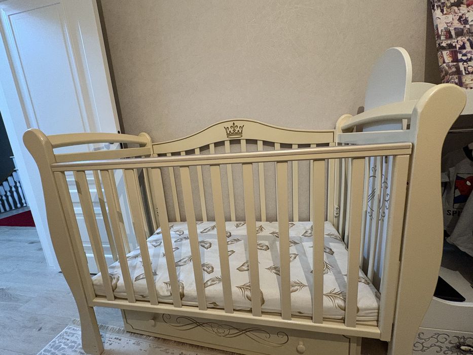 Детская кроватка
